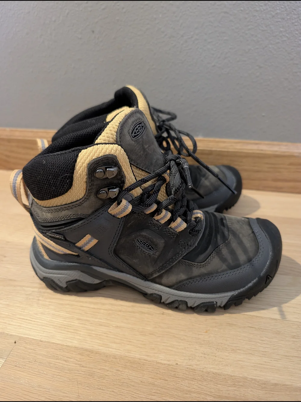 KEEN Kids Grey and Yellow Hiking Boots - Picture 4 of 7